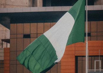 Nigeria cancels mother-tongue teaching in primary schools and reverts to English